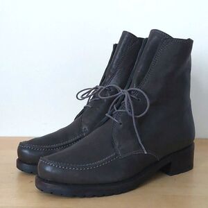 Stuart weitzman grey leather booties
